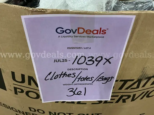 Apparel: Manually Sorted &#x22;Shoes, Handbags and Totes&#x22; (JUL25-1039X)