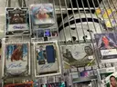 Collectible: Sport cards &#x26; Memorabilia (JUL25-H043)