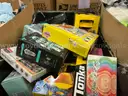 Collectibles: &#x22;Toys, Games and Puzzles&#x22; (JUL25-1994X)