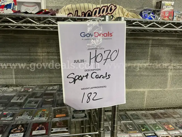 Collectible: Sport cards &#x26; Memorabilia (JUL25-H070)