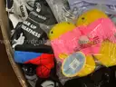 Apparel: Manually Sorted &#x22;Shoes, Handbags and Totes&#x22; (AUG25-0387X)