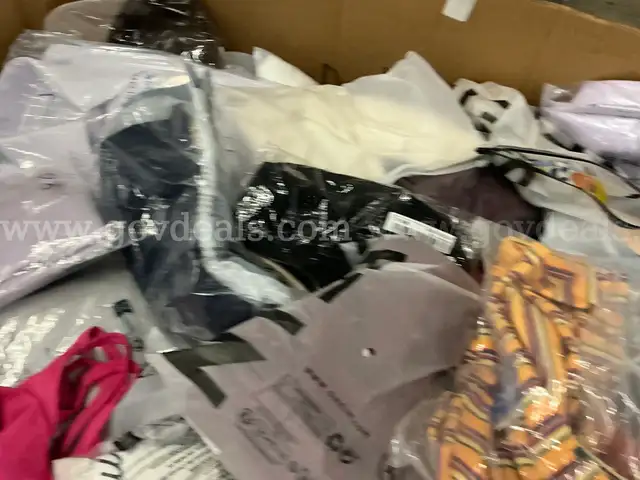 Apparel: &#x22;Clothes&#x22; (AUG25-0539)