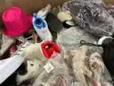 Apparel: Manually Sorted &#x22;Shoes, Handbags and Totes&#x22; (AUG25-0823X)