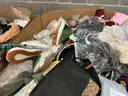 Apparel: Manually Sorted &#x22;Shoes, Handbags and Totes&#x22; (AUG25-1270X)