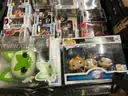 Collectibles: &#x22;Figurines&#x22; (AUG25-1596X)