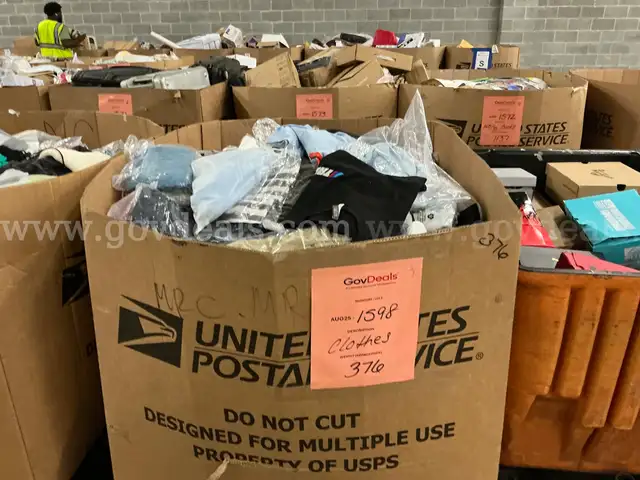 Apparel: &#x22;Clothes&#x22; (AUG25-1598)