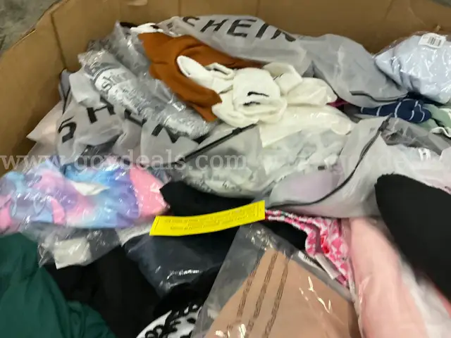 Apparel: &#x22;Clothes&#x22; (AUG25-1780)