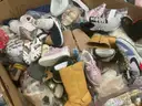 Apparel: Manually Sorted &#x22;Shoes, Handbags and Totes&#x22; (AUG25-2042X)