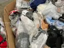 Apparel: Manually Sorted &#x22;Shoes, Handbags and Totes&#x22; (SEP25-0071)