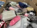 Apparel: Manually Sorted &#x22;Shoes, Handbags and Totes&#x22; (SEP25-0490X)