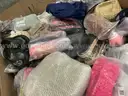 Apparel: Manually Sorted &#x22;Shoes, Handbags and Totes&#x22; (SEP25-0490X)