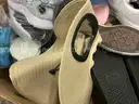 Apparel: Manually Sorted &#x22;Shoes, Handbags and Totes&#x22; (SEP25-0822X)