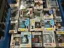 Collectibles: &#x22;Figurines&#x22; (SEP25-0848X)
