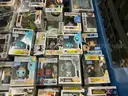 Collectibles: &#x22;Figurines&#x22; (SEP25-0848X)