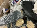 Apparel: Manually Sorted &#x22;Shoes, Handbags and Totes&#x22; (SEP25-0933X)