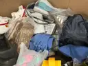 Apparel: Manually Sorted &#x22;Shoes, Handbags and Totes&#x22; (SEP25-0985X)