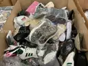 Apparel: Manually Sorted &#x22;Shoes, Handbags and Totes&#x22; (OCT25-0033X)