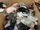 Apparel: Manually Sorted &#x22;Shoes, Handbags and Totes&#x22; (OCT25-0424X)