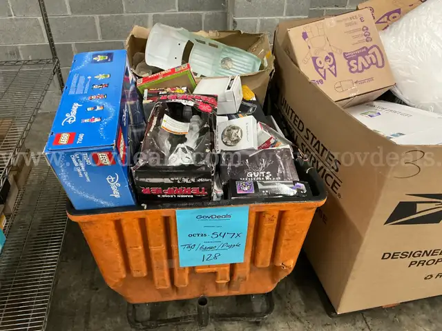 Collectibles: &#x22;Toys, Games and Puzzles&#x22; (OCT25-0547X)