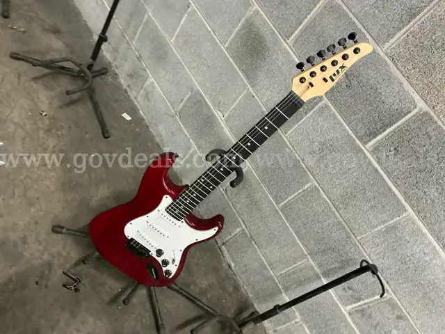 Collectibles: &#x22;Musical Instruments &#x26; Accessories 2 APC&#x2019;s&#x22; (OCT25-0740X)