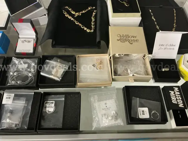 Jewelry: &#x22;Assorted&#x22; (OCT25-H030x)