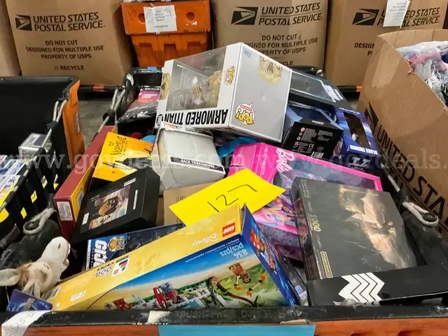 Collectibles: &#x22;Toys, Games and Puzzles&#x22; (OCT25-1245X)