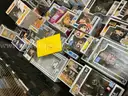 Collectibles: &#x22;Figurines&#x22; (OCT25-1615X)
