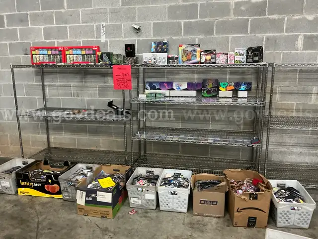 Collectibles: &#x22;Trading Cards&#x22; (NOV25-H004) 