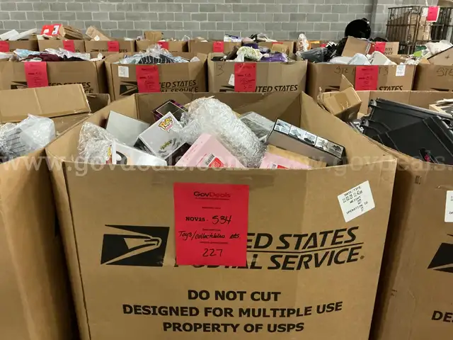 Collectibles: &#x22;Toys, Games and Puzzles&#x22; (NOV25-0534X)