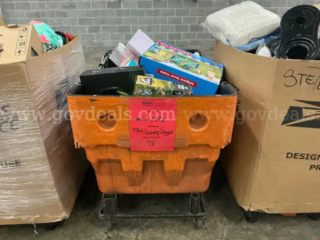 Collectibles: &#x22;Toys, Games and Puzzles&#x22; (NOV25-1149X)