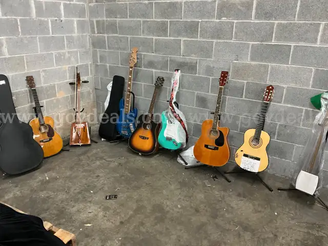 Collectibles: &#x22;Musical Instruments &#x26; Accessories (2 APC&#x2019;s)&#x22; (DEC25-0179)