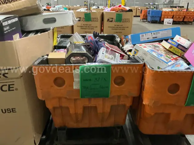 Collectibles: &#x22;Toys, Games and Puzzles&#x22; (DEC25-0381X)