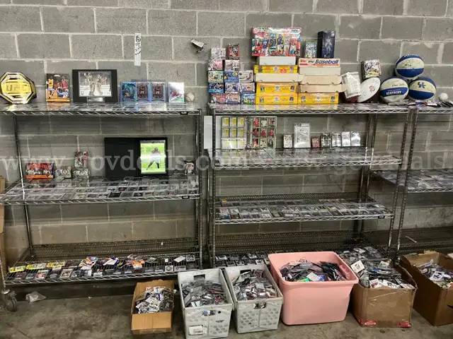 Collectible: Sport cards &#x26; Memorabilia (DEC25-H022)