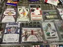 Collectible: Sport cards &#x26; Memorabilia (DEC25-H022)