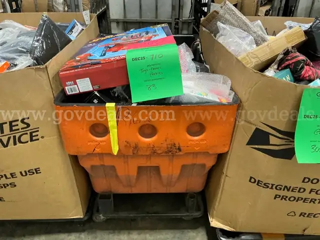 Collectibles: &#x22;Toys, Games and Puzzles&#x22; (DEC25-0710X)