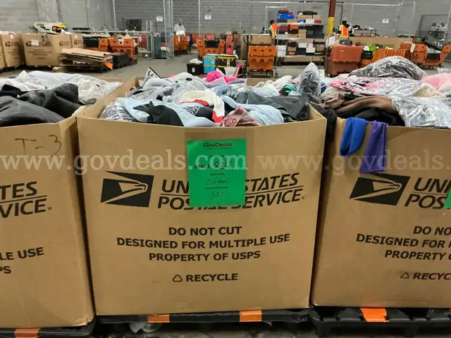 Apparel " Clothes" (DEC25-0824)