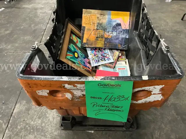 Collectibles: "Pictures, Books & Magazines" (DEC25-H033X)