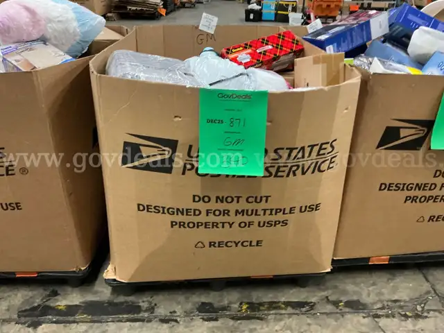 Apparel " Clothes" (DEC25-0871)