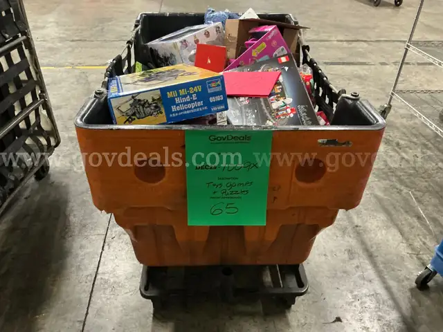 Collectibles: "Toys, Games and Puzzles" (DEC25-1009X)