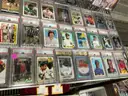 Collectible: Sport cards & Memorabilia (DEC25-H039)