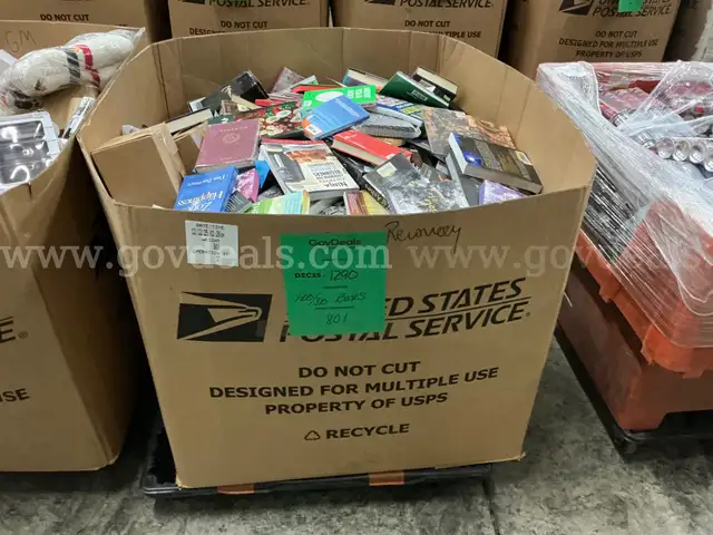 Books: Mixed "Hard and Soft Back" (DEC25-1290)