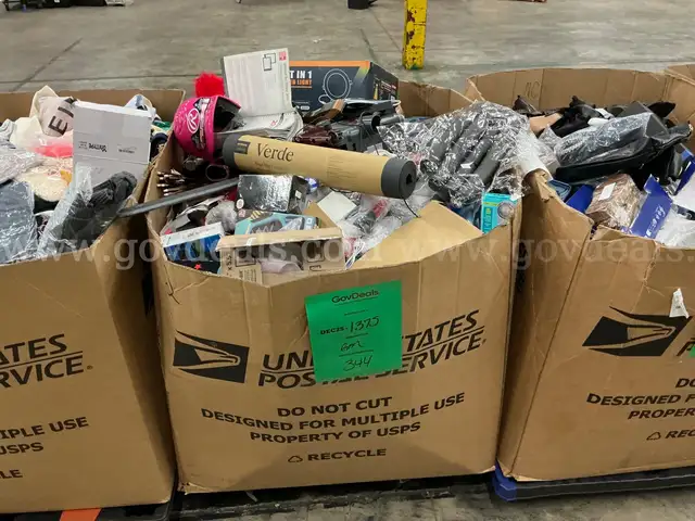 Apparel " Clothes" (DEC25-1375)