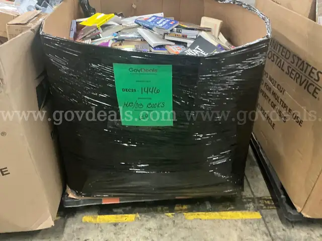 Books: Mixed "Hard and Soft Back" (DEC25-1446)