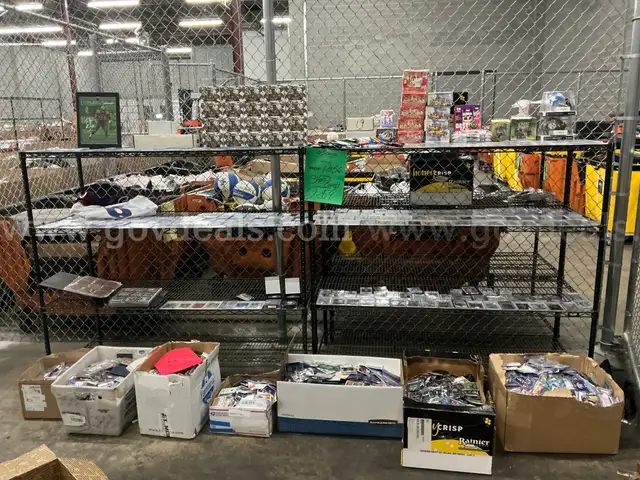 Collectible: Sport cards & Memorabilia (DEC25-H056)