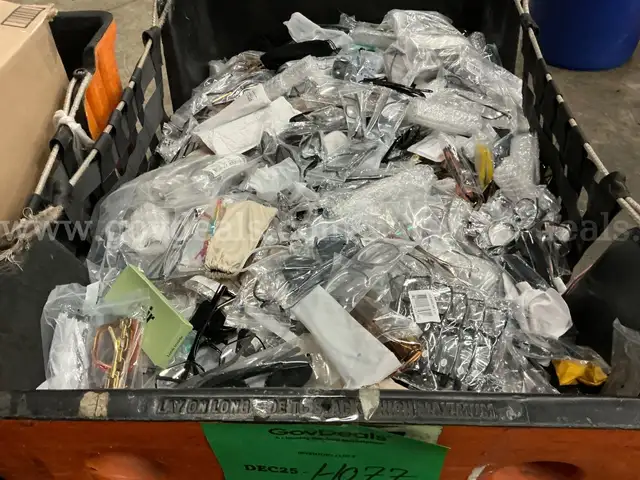 Apparel: "Eyewear"  (DEC25-H077)