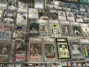 Collectible: Sport cards & Memorabilia (DEC25-H007)
