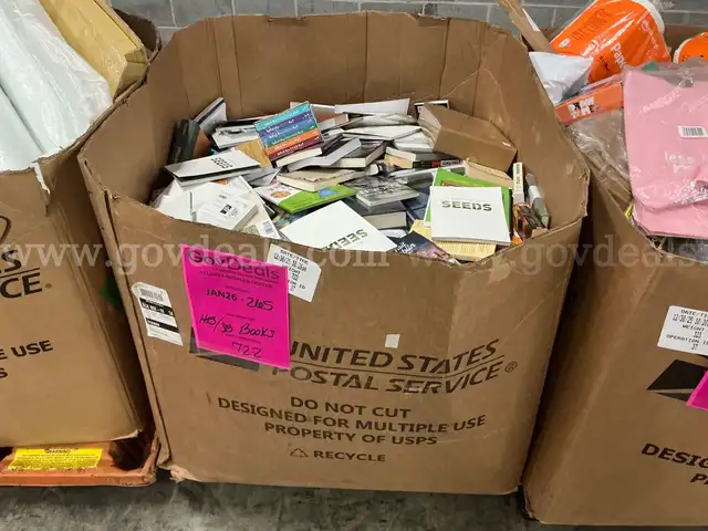 Books: Mixed "Hard and Soft Back" (JAN26-0265)