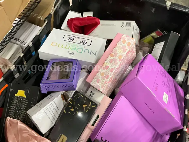 Apparel: "Health & Beauty" (JAN26-460)