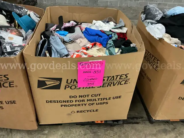 Apparel " Clothes" (JAN26-0551)