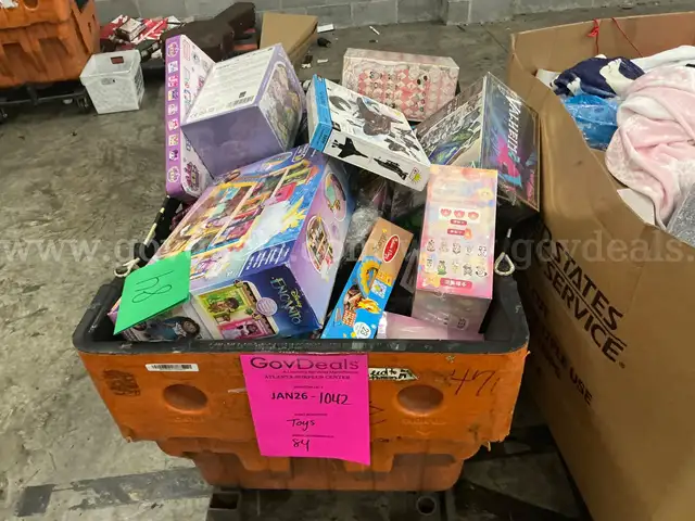 Collectibles: "Toys, Games and Puzzles" (JAN26-1042X)